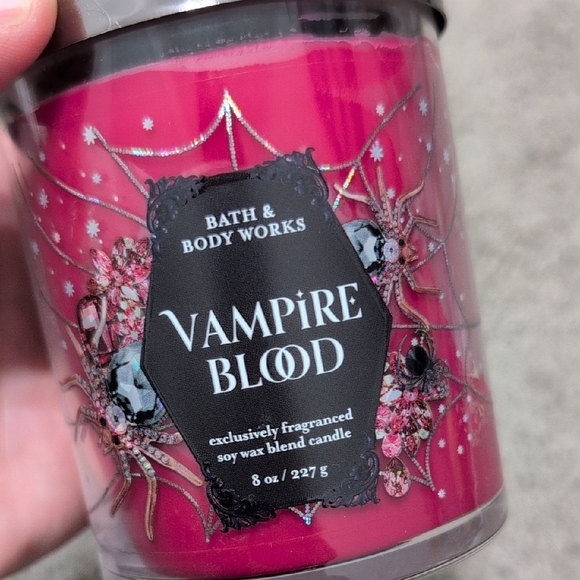 Bath & Body Works Vampire Blood Red Candle 8 ounces Soy wax blend - Picture 3 of 5